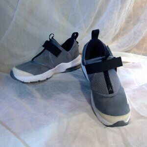 Nike Jordan Grey and Black Tennis Shoes (Size 5Y)